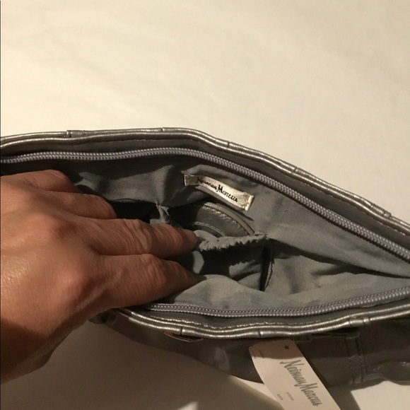 NEIMAN MARCUS - Picture 10 of 15